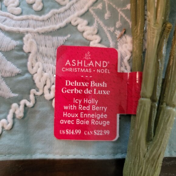 Ashland Deluxe Icy Holly Bush W/ Red Berries Christmas Décor Faux Greenery - Picture 2 of 3